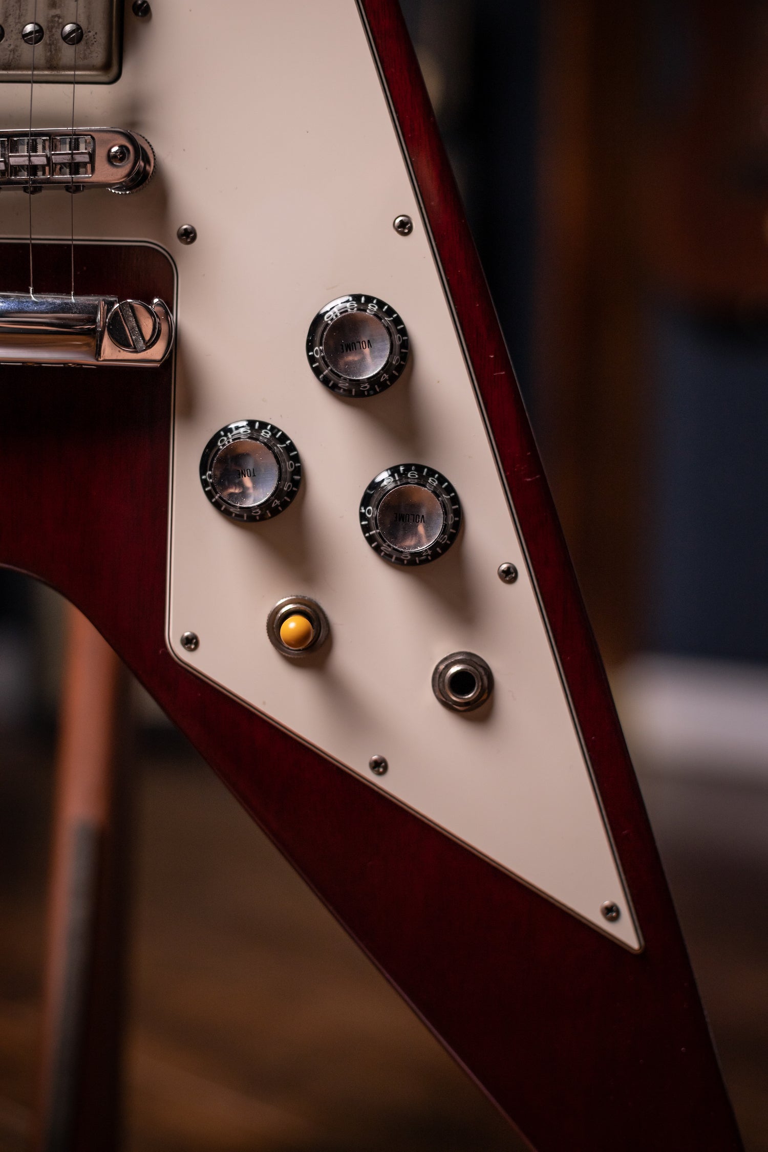 2001 Gibson '67 Flying V Electric Guitar - Cherry