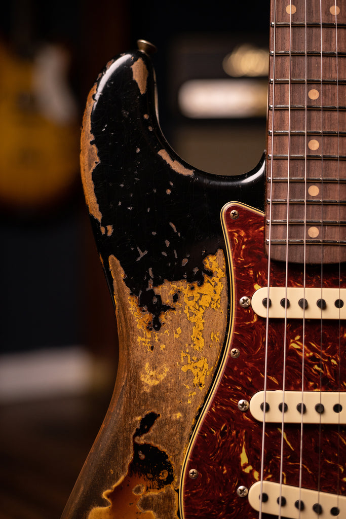 Fender Custom Shop Limited Edition Roasted Super Heavy Relic '61 Stratocaster Electric Guitar - Aged Black over 3-Color Sunburst