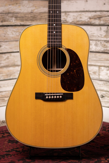 Martin D-28 2017 Acoustic Guitar - Natural