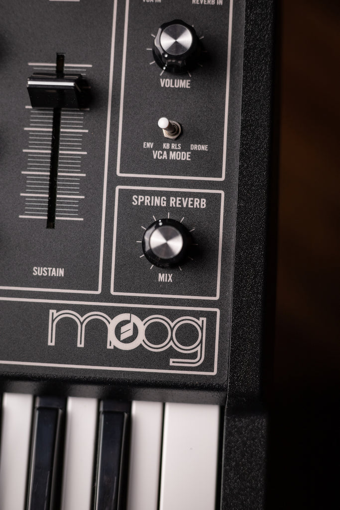 Moog GrandMother DARK edition