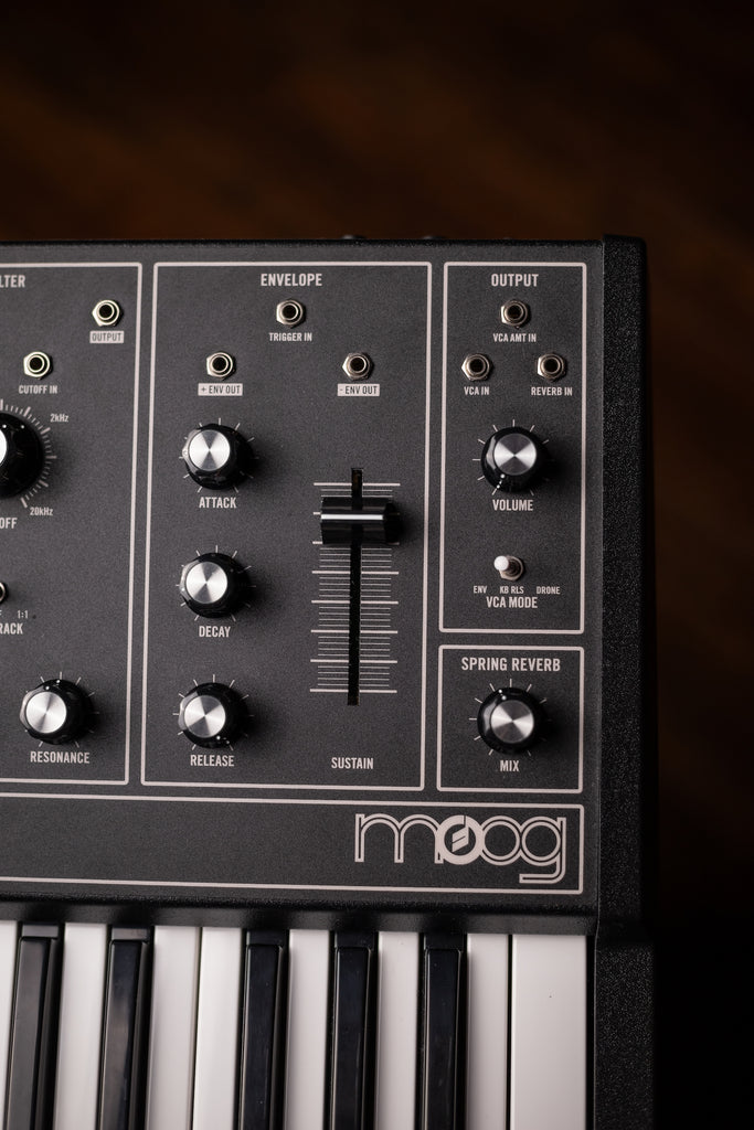Moog GrandMother DARK edition