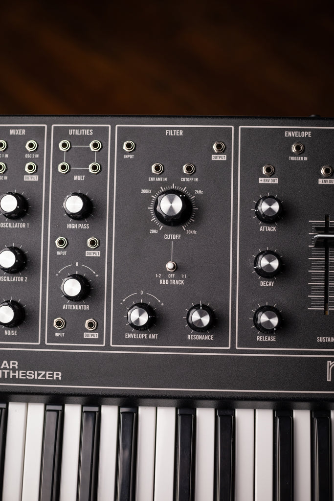 Moog GrandMother DARK edition