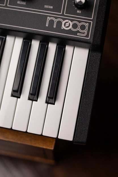Moog GrandMother DARK edition