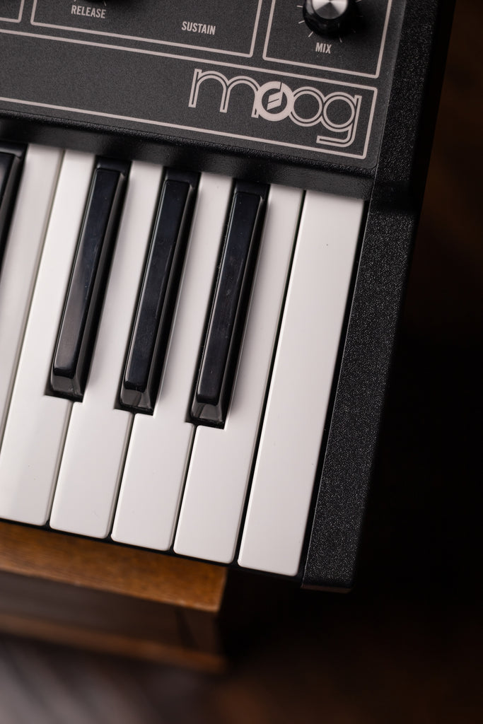 Moog GrandMother DARK edition