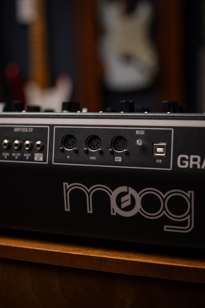 Moog GrandMother DARK edition