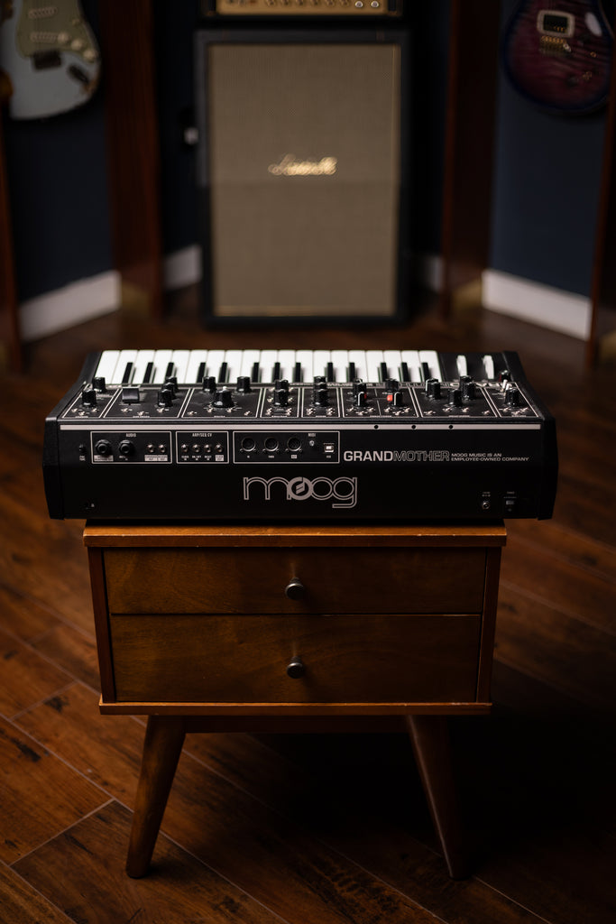 Moog GrandMother DARK edition