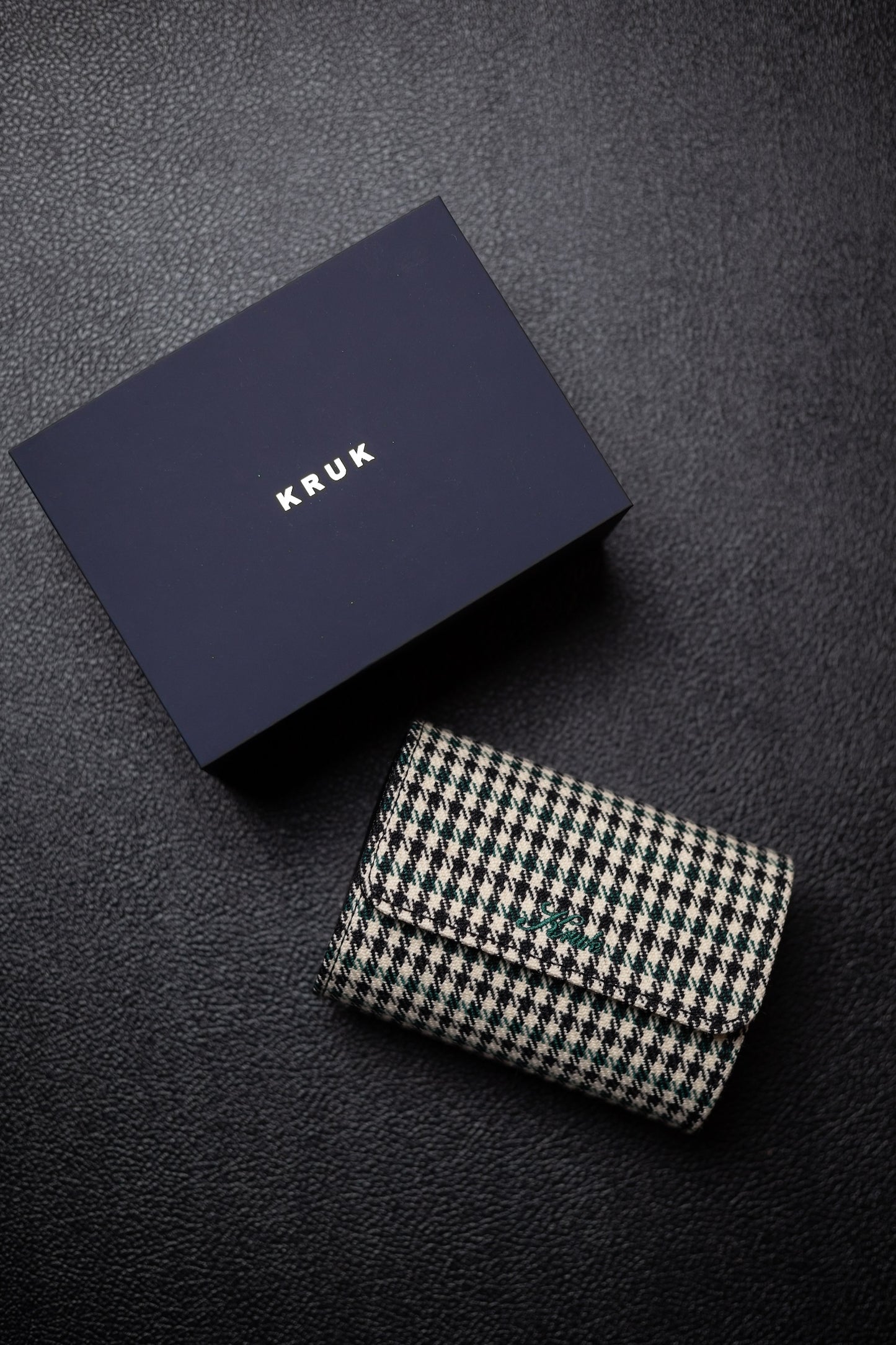 KRUK Green Pepita w/ Chocolate 2- Watch Case