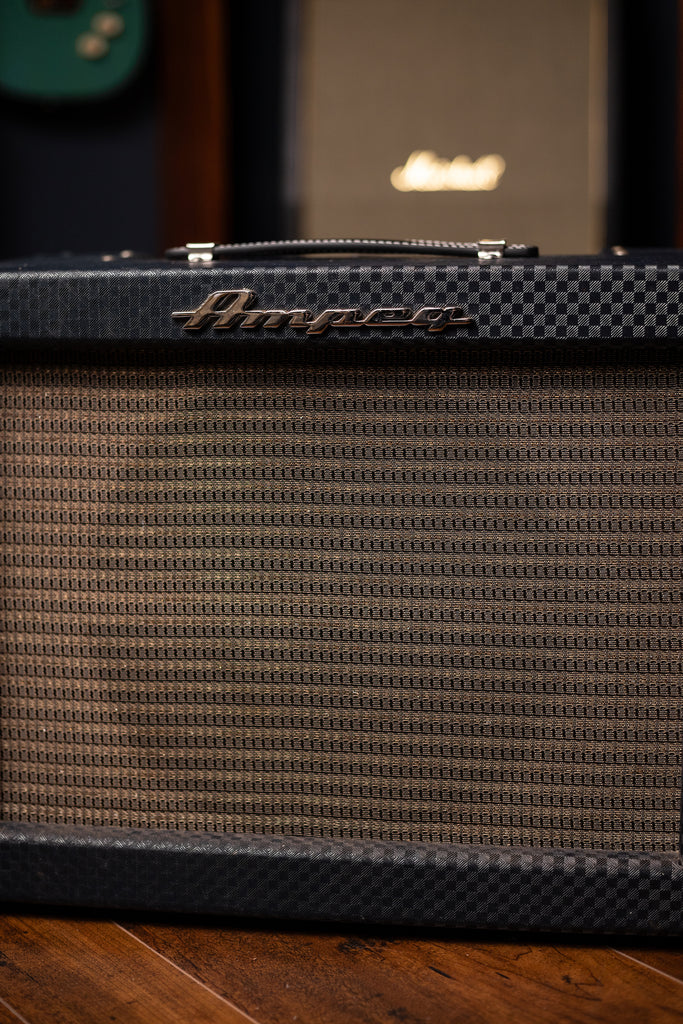 1966 Ampeg Jet 12 D