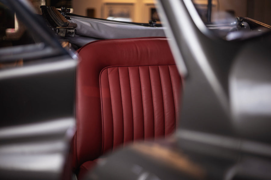 1954 Jaguar XK120 Drophead Coupé - Grey Metallic