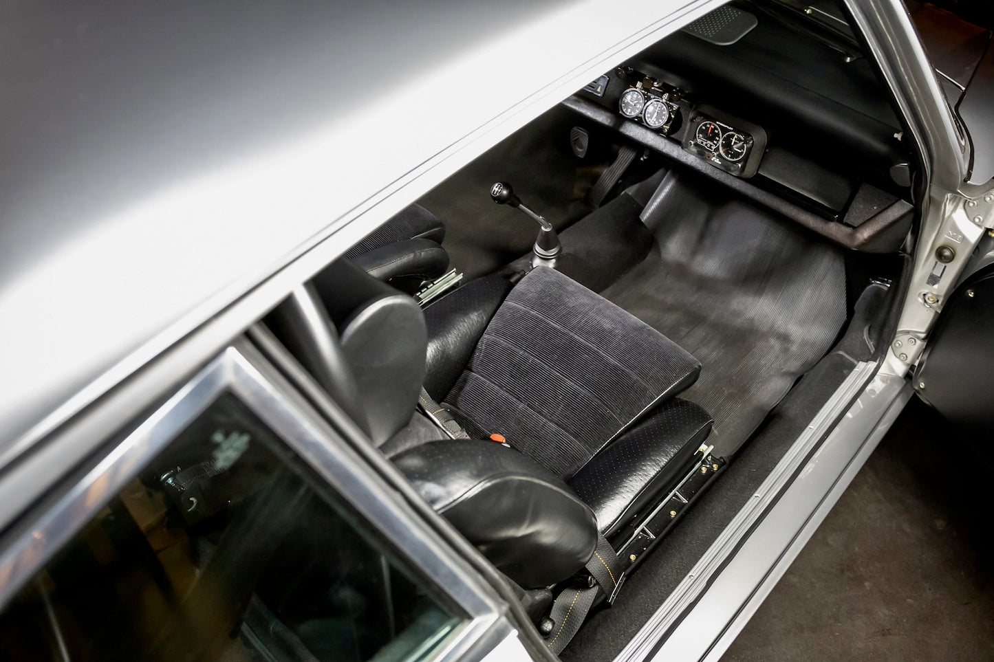 1970 Porsche 911 ST | Silver Metallic