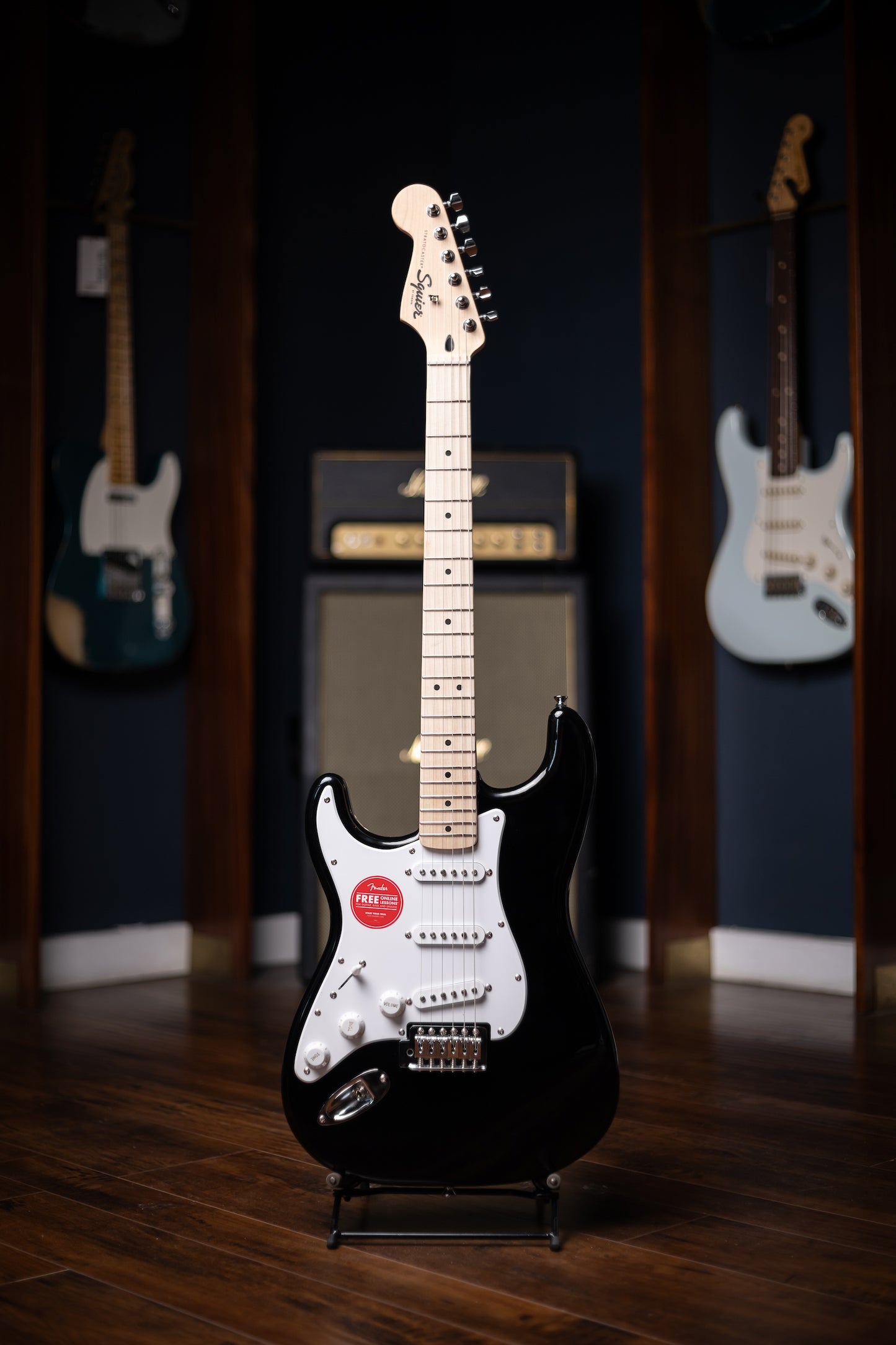 Fender Squier Sonic Stratocaster Left-Handed White Pickguard - Black