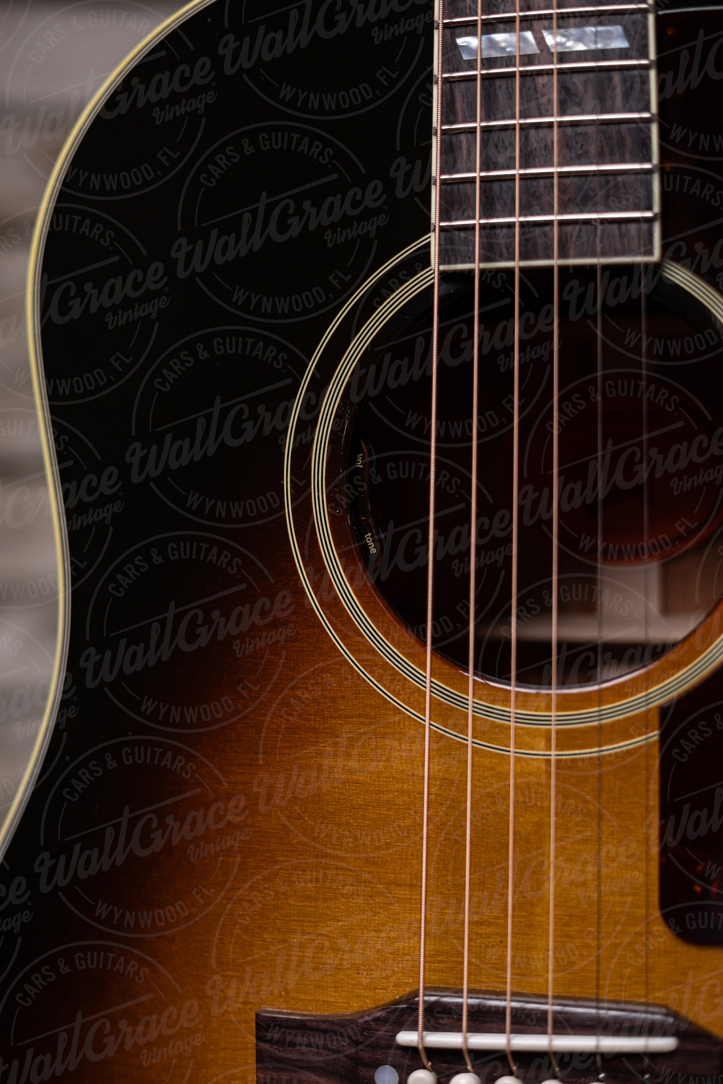 Gibson Southern Jumbo Original Acoustic Guitar - Vintage Sunburst