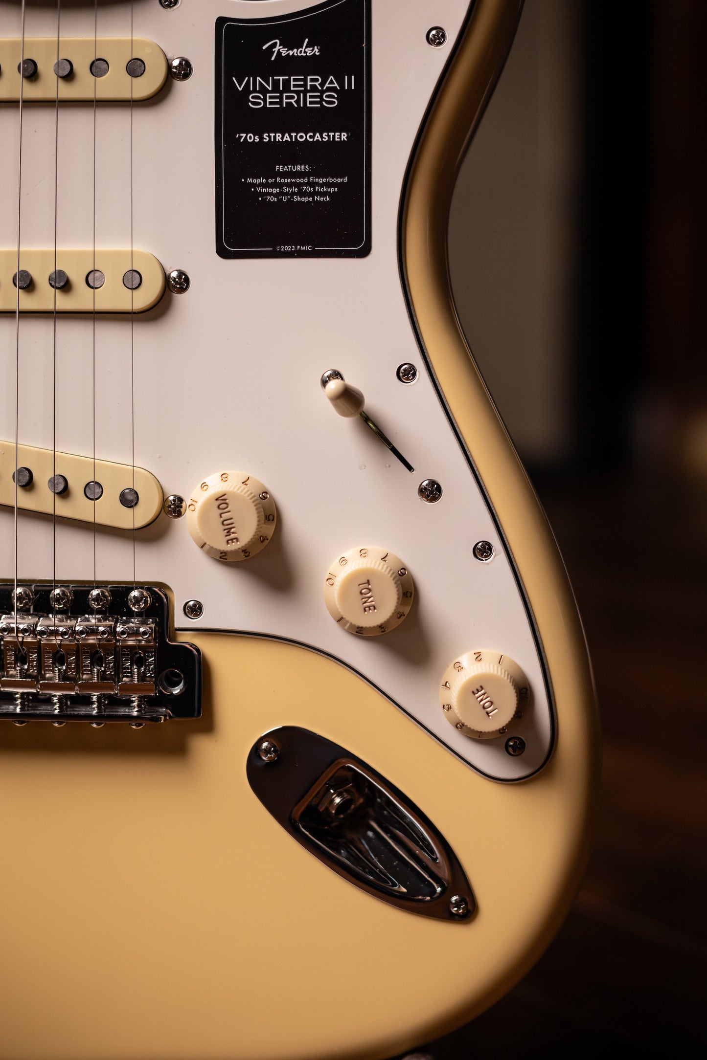 Fender Vintera II '70s Stratocaster Electric Guitar - Vintage White