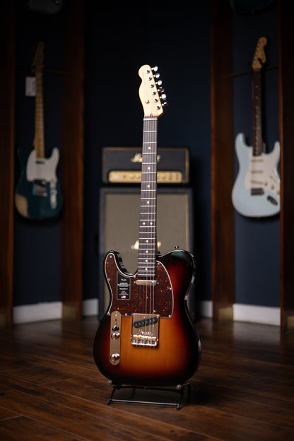 Fender American Professional II Telecaster Left-Hand 3 - Color Sunburst