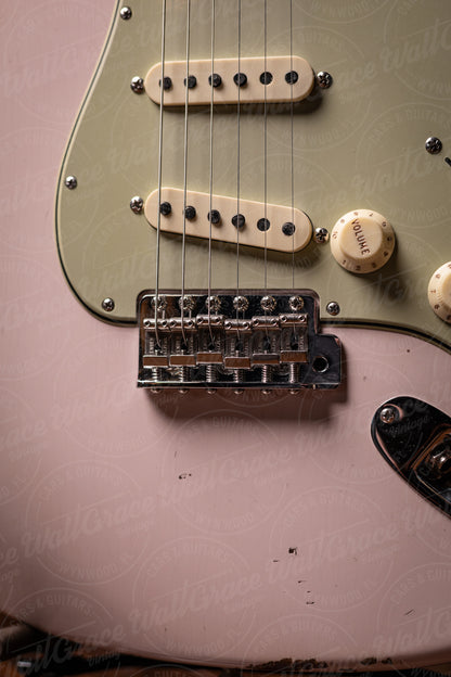 Fender Custom Shop Late 1962 Stratocaster® Relic® with Closet Classic Hardware Electric Guitar - Super Faded Aged Shell Pink
