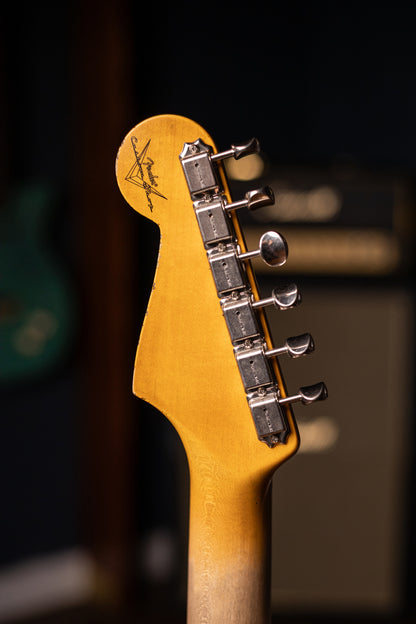 Fender Custom Shop Late-1962 Stratocaster Relic Electric Guitar with Closet Classic Hardware Electric Guitar - Aged Aztec Gold