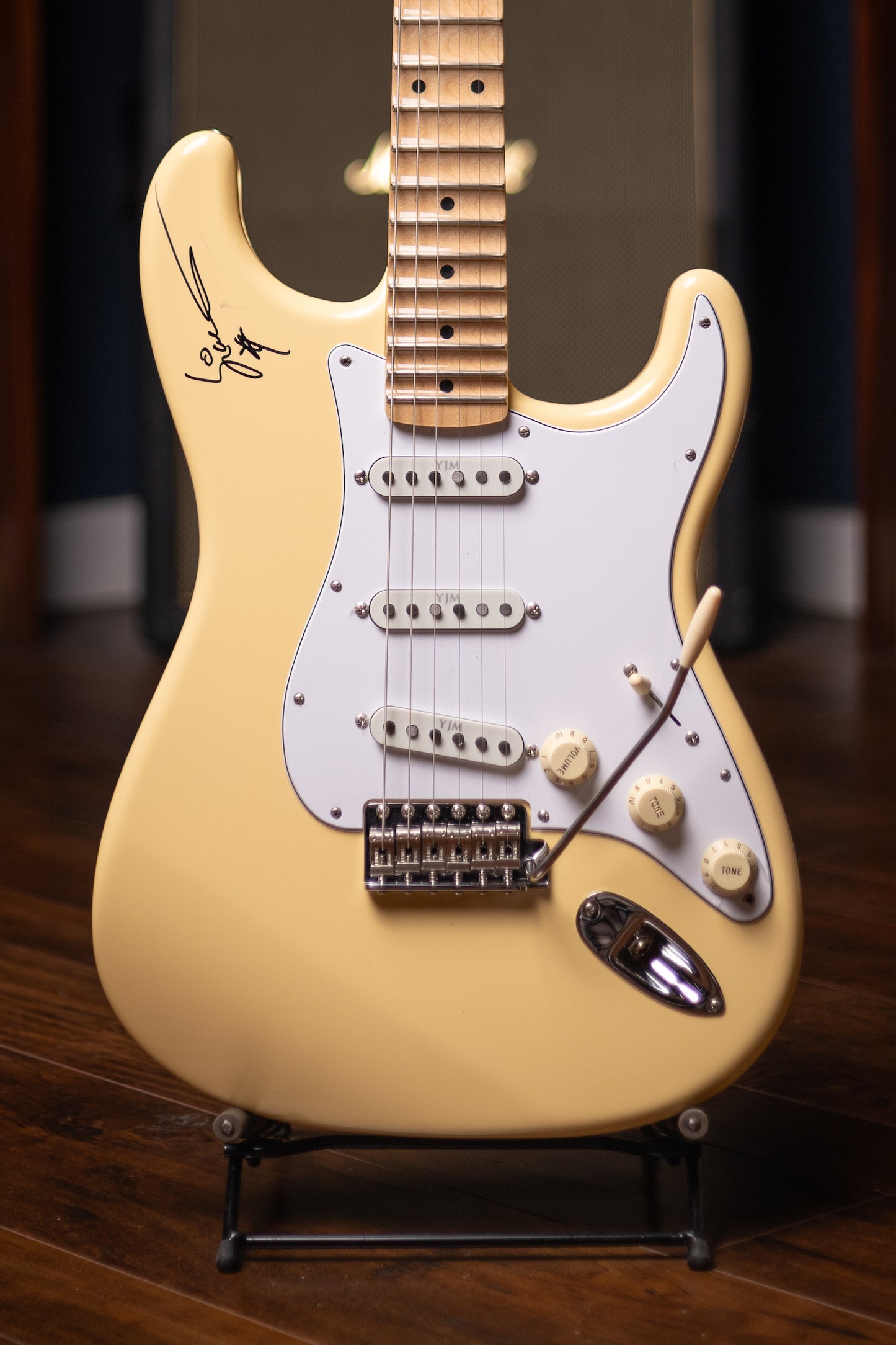 2019 Fender YJM Yngwie Malmsteen Stratocaster - Vintage White + Fender Yngwie Malmsteen Overdrive Pedal Signed Set