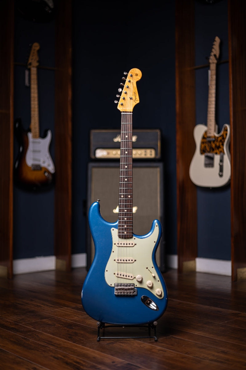 2011 Fender Custom Shop 1960 Stratocaster Relic Electric Guitar - Lake Placid Blue