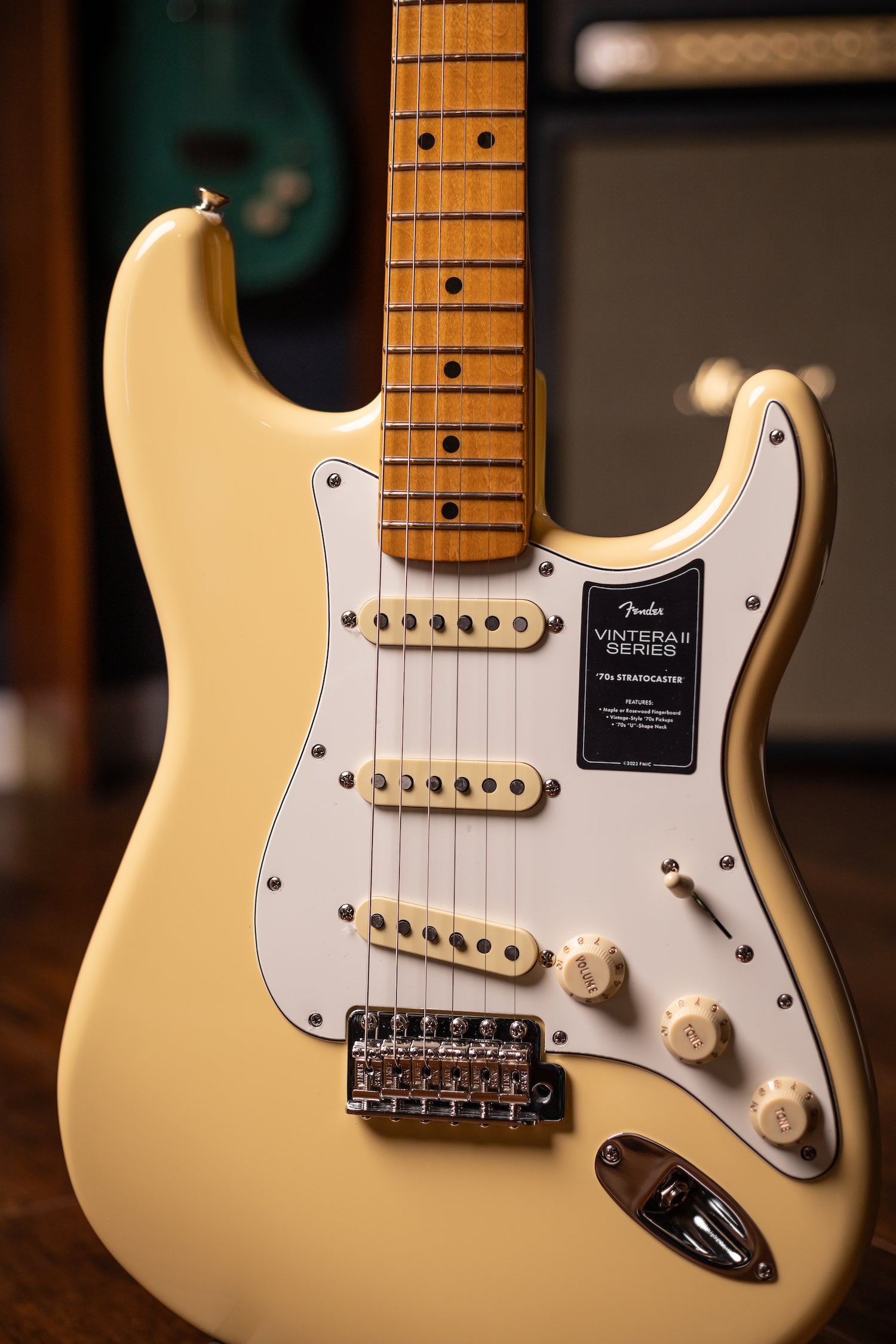 Fender Vintera II '70s Stratocaster Electric Guitar - Vintage White