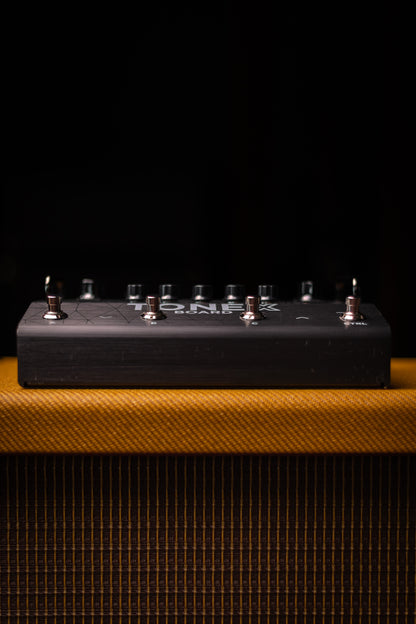IK Multimedia TONEX Board AI Modeling Multi-FX Pedal