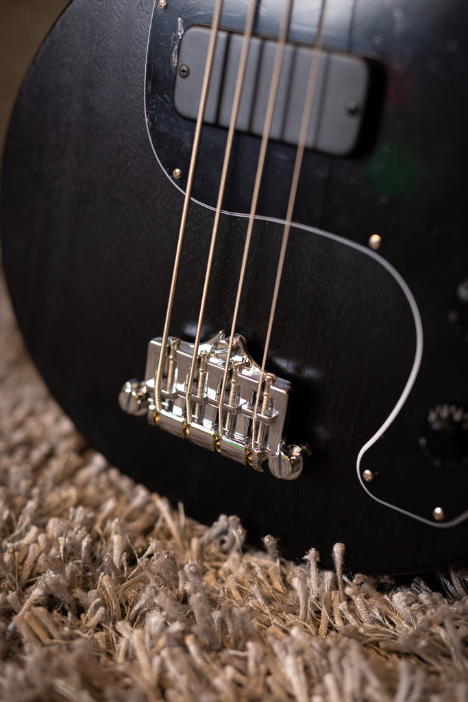 Gibson Les Paul Junior Tribute Doublecut Bass - Worn Ebony - Walt Grace Vintage