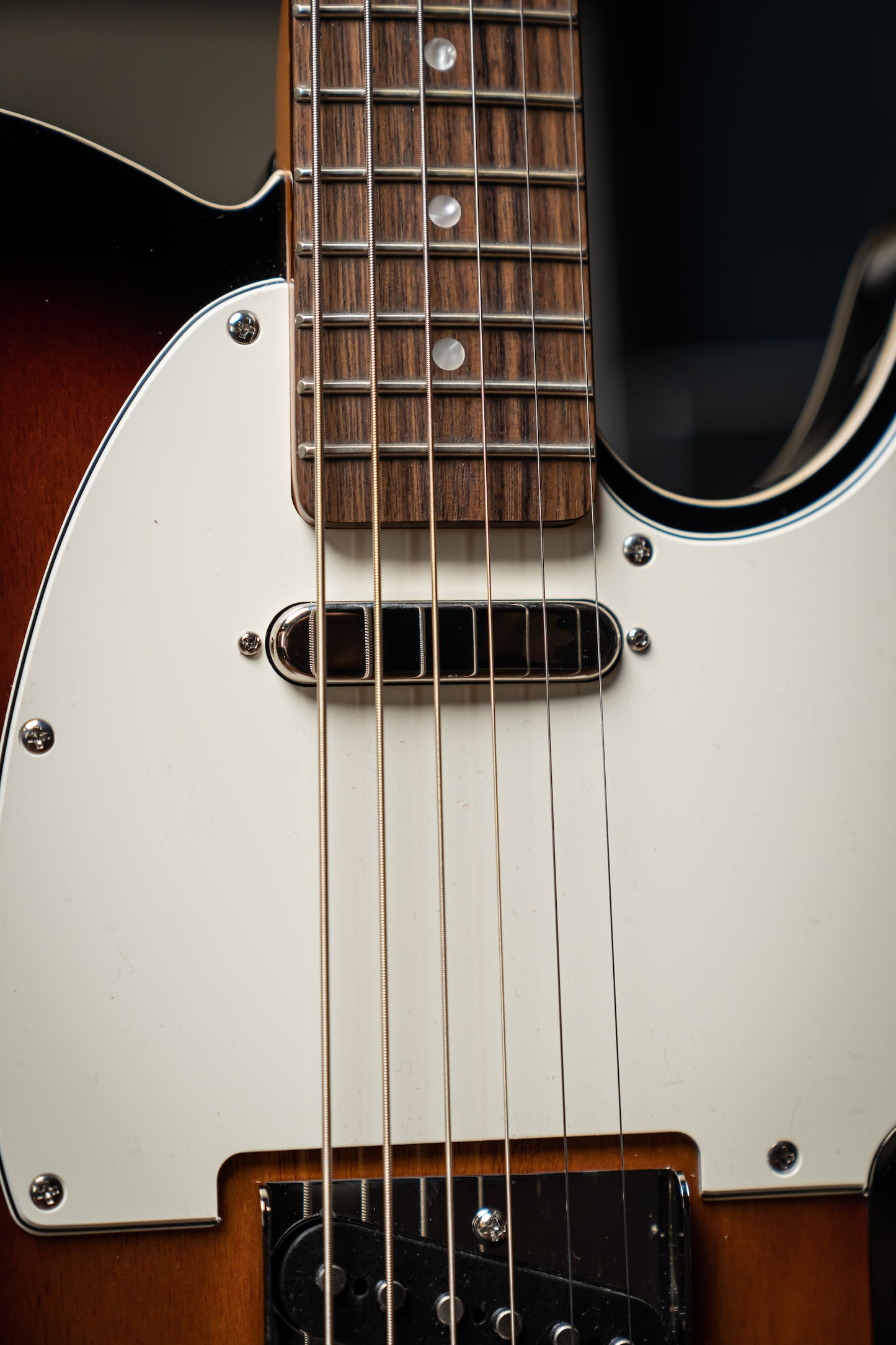 Squier Classic Vibe Baritone Custom Telecaster - 3-Color Sunburst