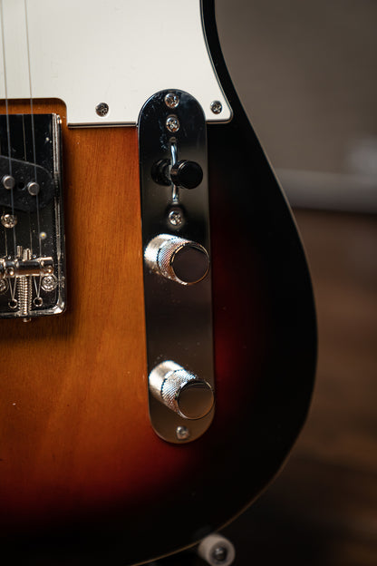 Squier Classic Vibe Baritone Custom Telecaster - 3-Color Sunburst