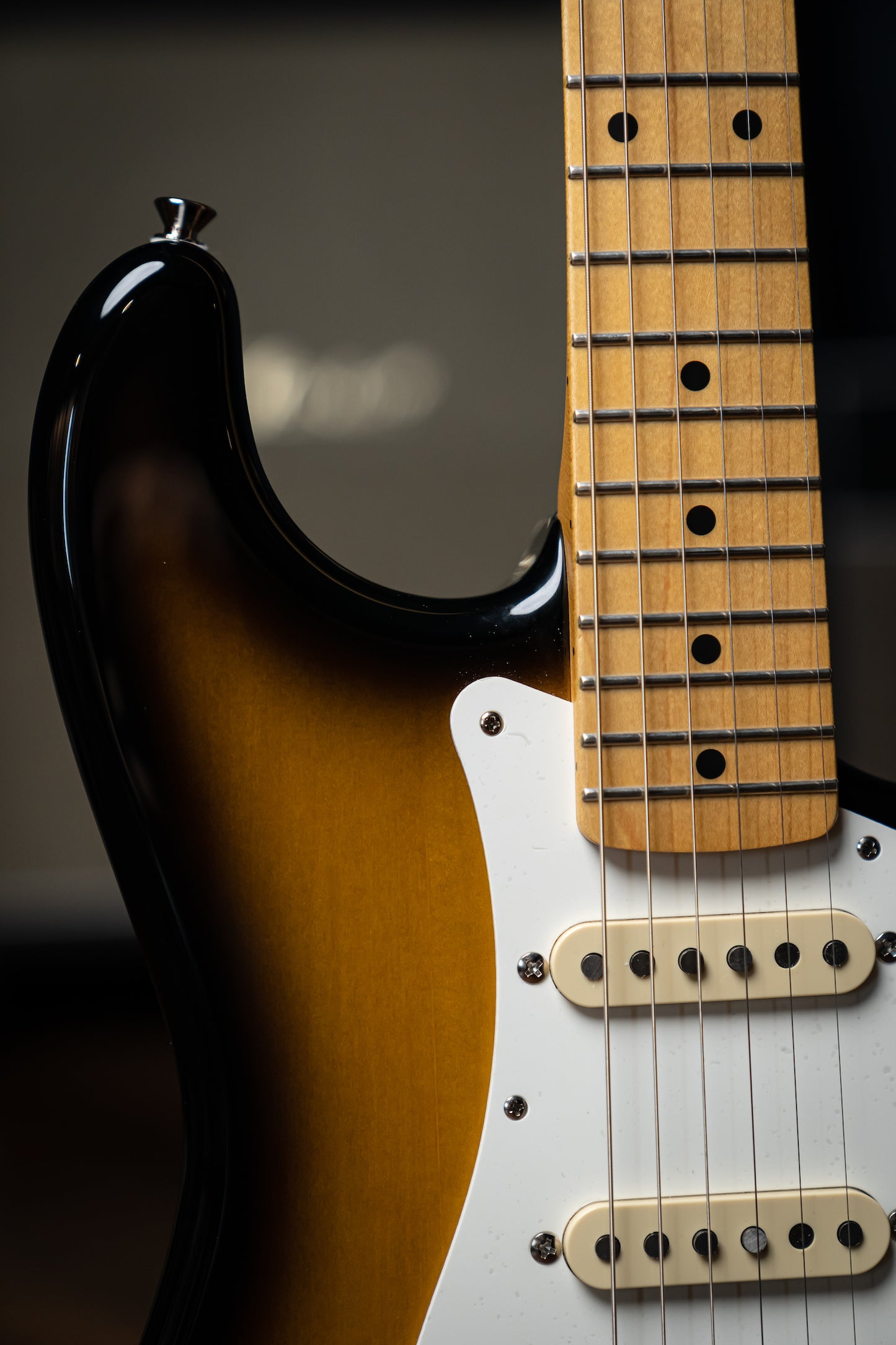 Fender JV Modified 50s Stratocaster HSS Electric Guitar - 2 Tone Sunburst
