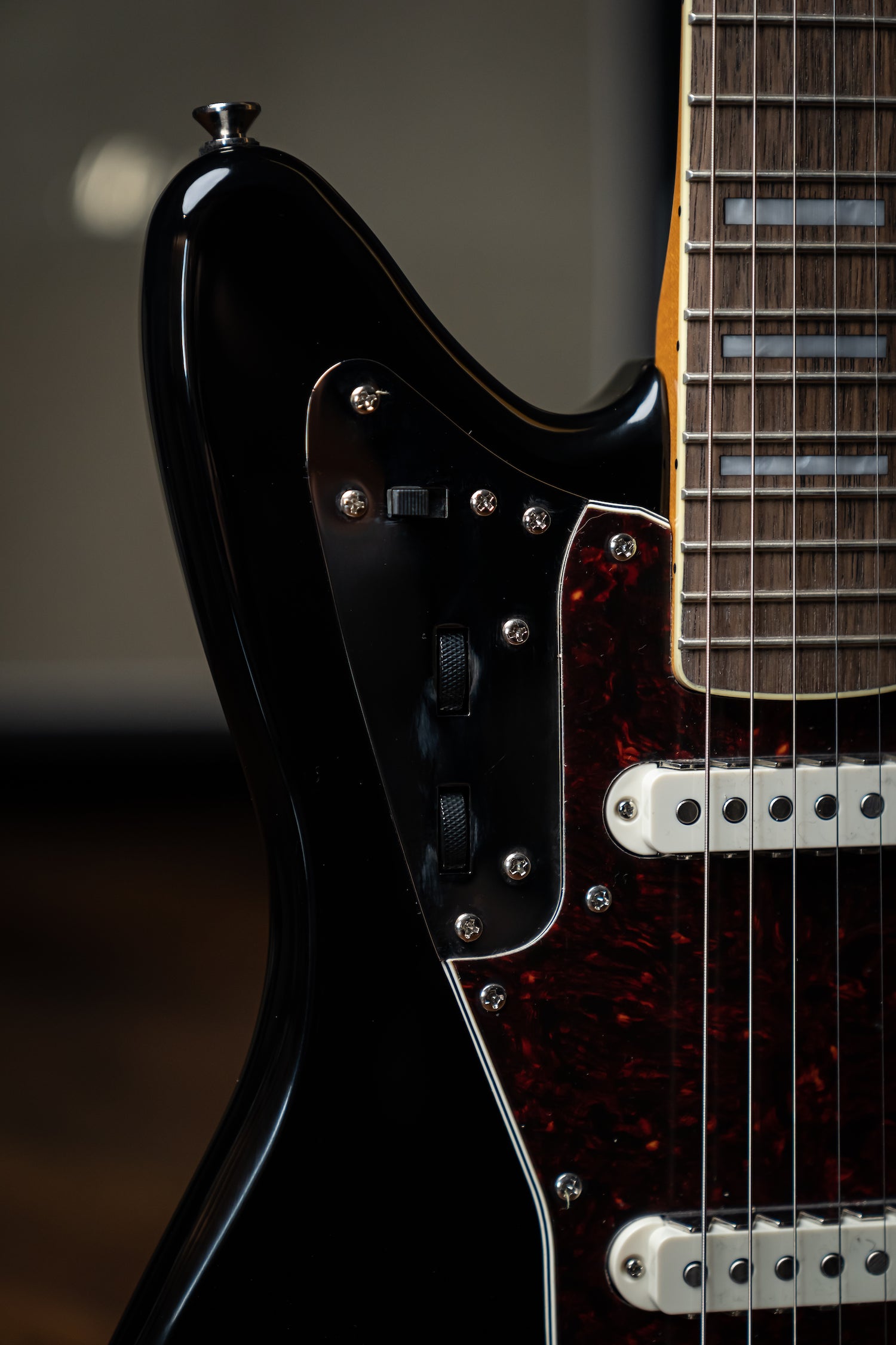 Squier Classic Vibe '70s Jaguar Electric Guitar - Black
