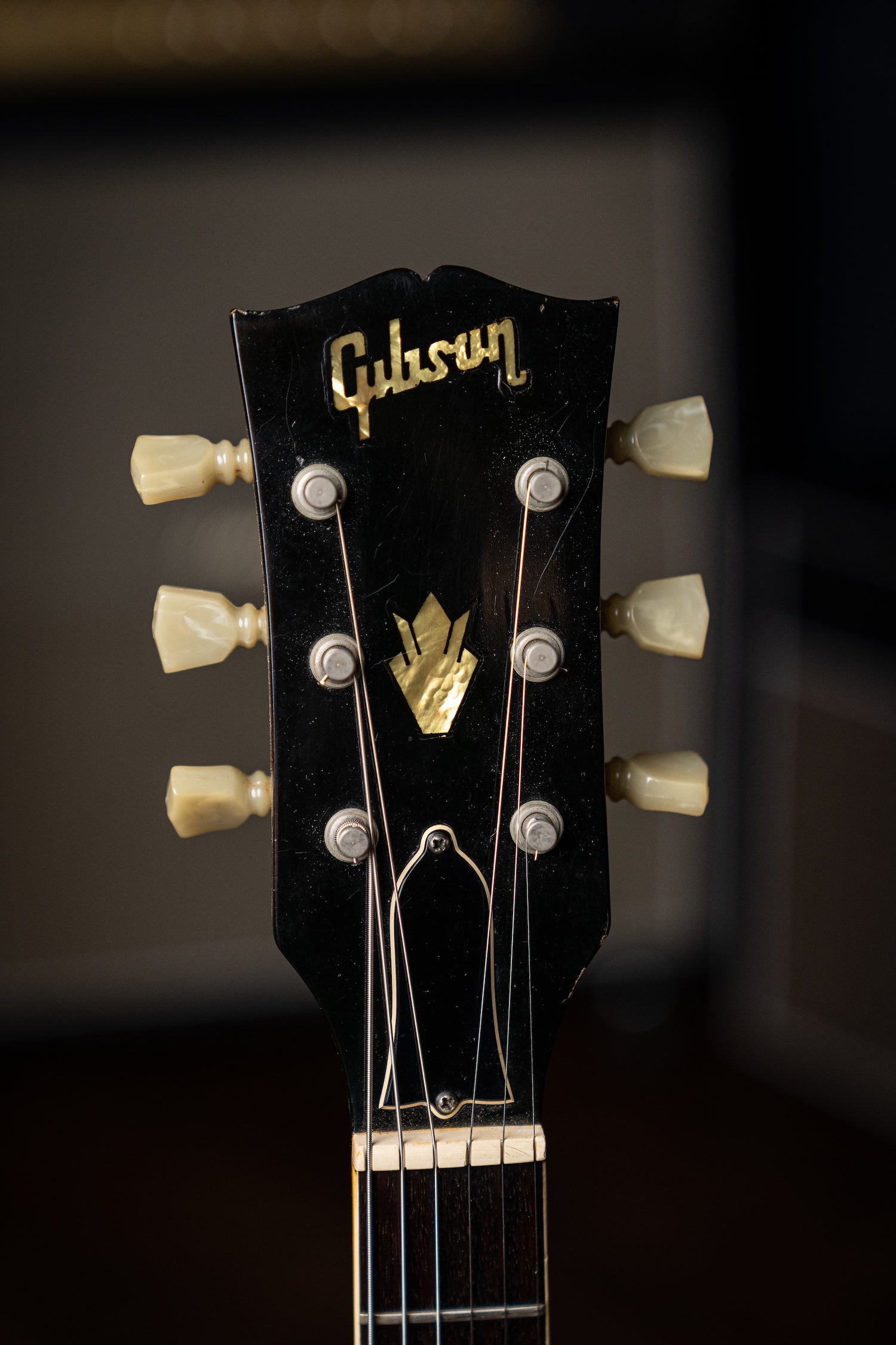 1967 Gibson Custom ES-335 with Factory Bigsby Electric Guitar - Sunburst