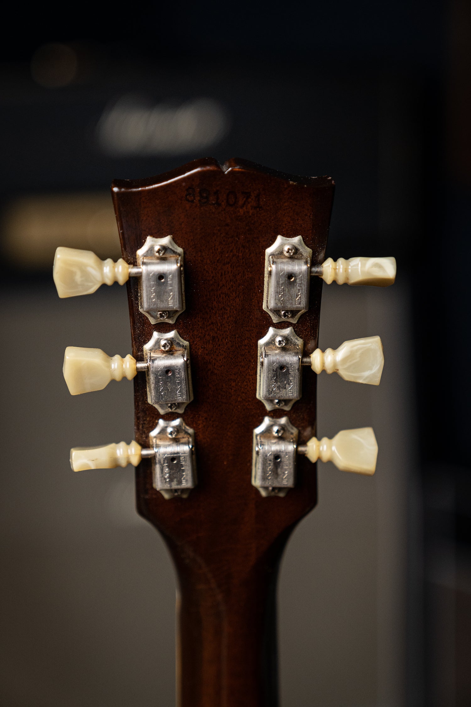1967 Gibson Custom ES-335 with Factory Bigsby Electric Guitar - Sunburst