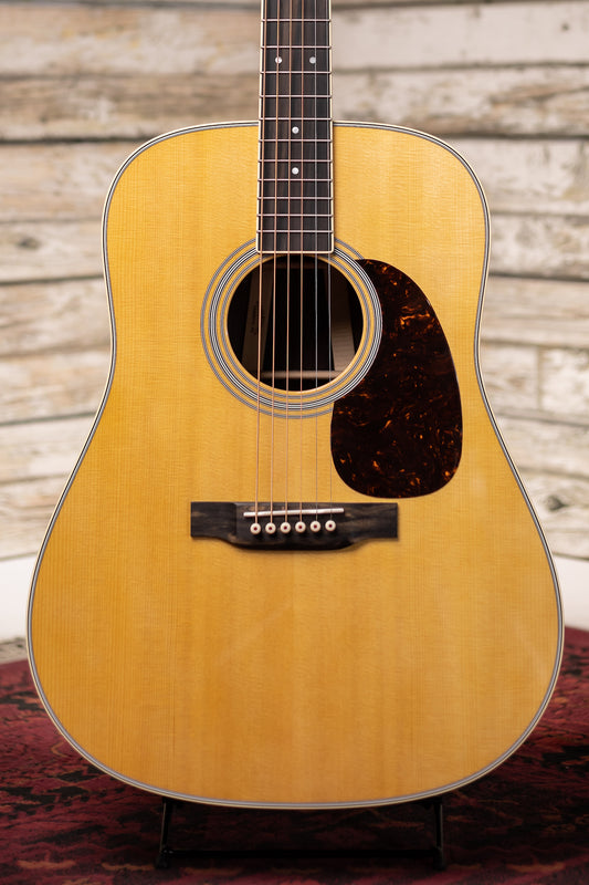 Martin D-35 Dreadnought Acoustic Guitar - Natural