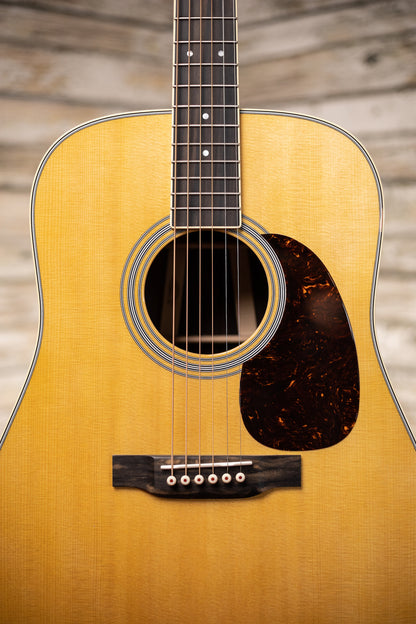 Martin D-35 Dreadnought Acoustic Guitar - Natural