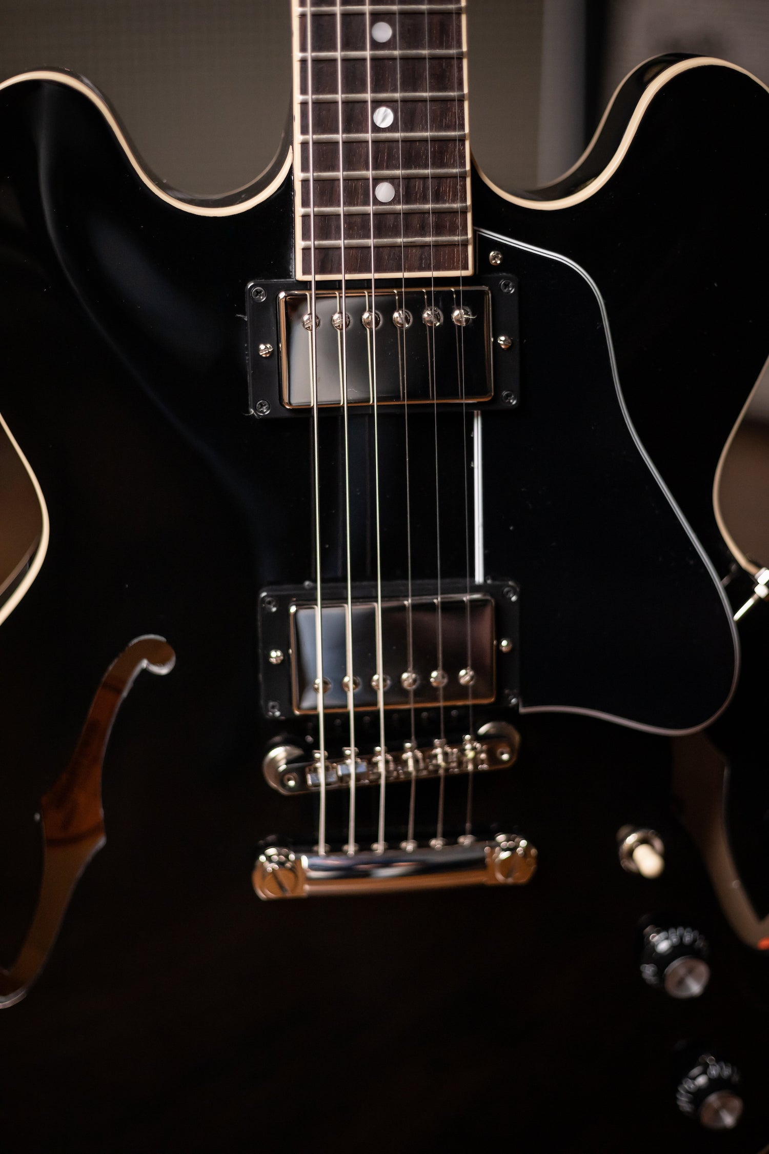 Gibson ES-335 Electric Guitar - Vintage Ebony
