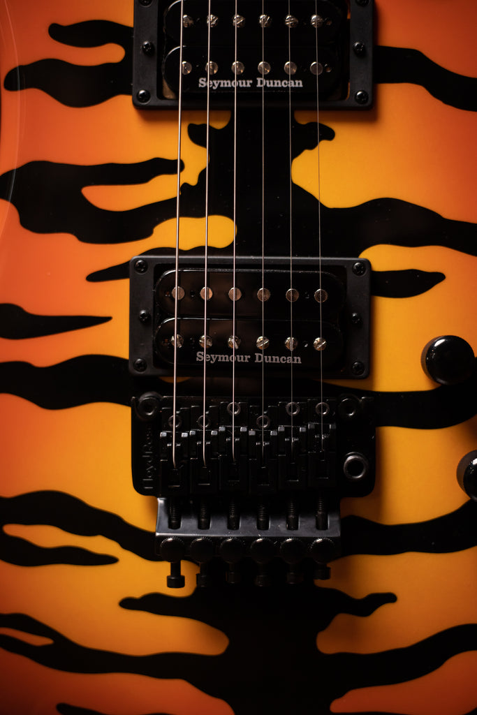 Kramer Pacer Vintage Electric Guitar with Black Hardware - Tiger Stripe
