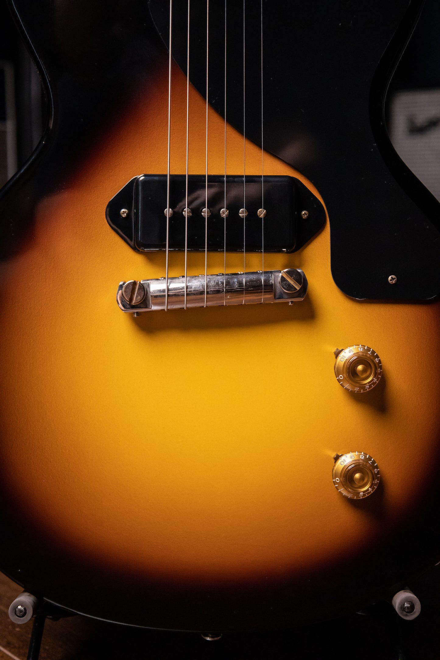 Gibson Custom Shop 1957 Les Paul Junior Electric Guitar - Vintage Sunburst