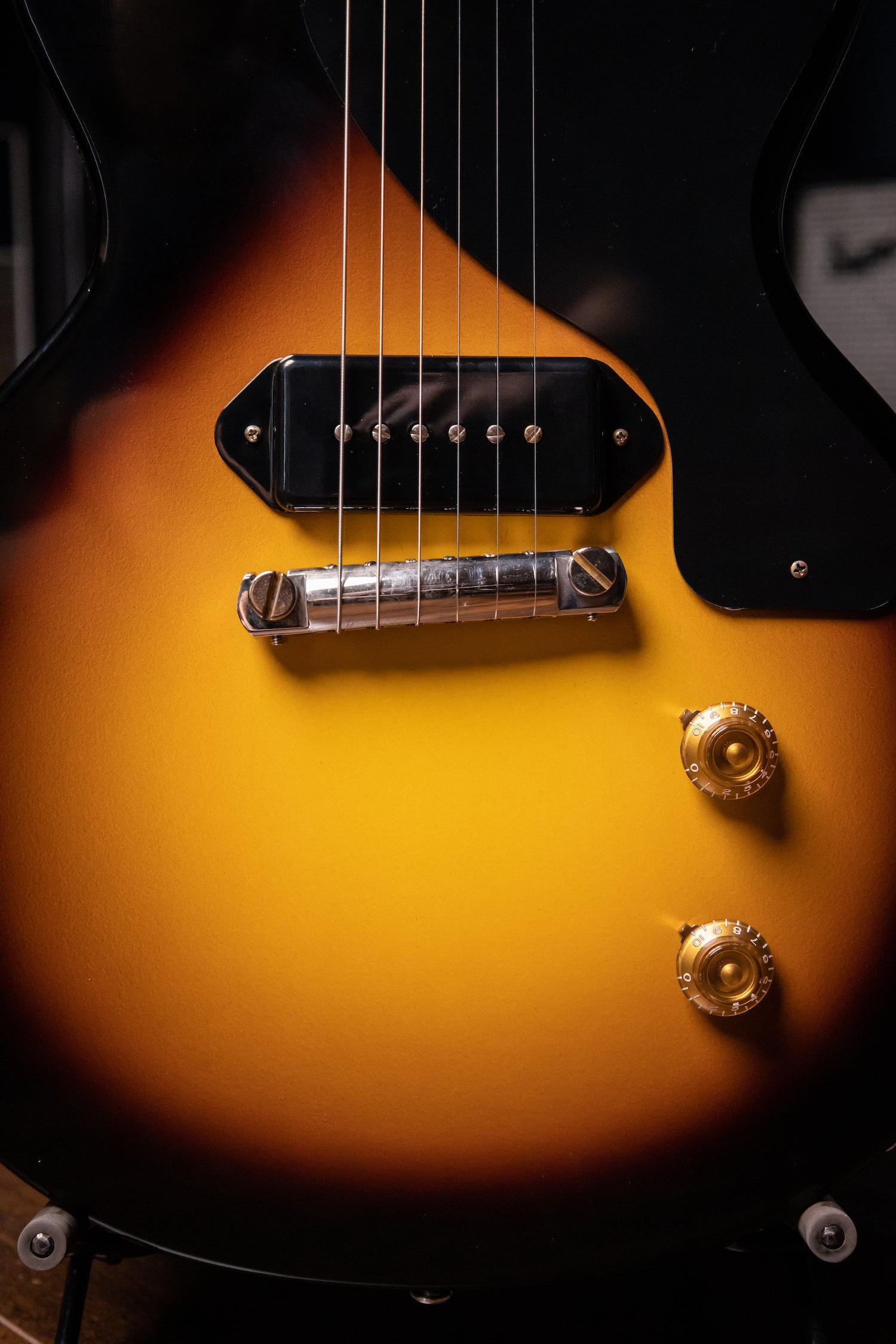 Gibson Custom Shop 1957 Les Paul Junior Electric Guitar - Vintage Sunburst