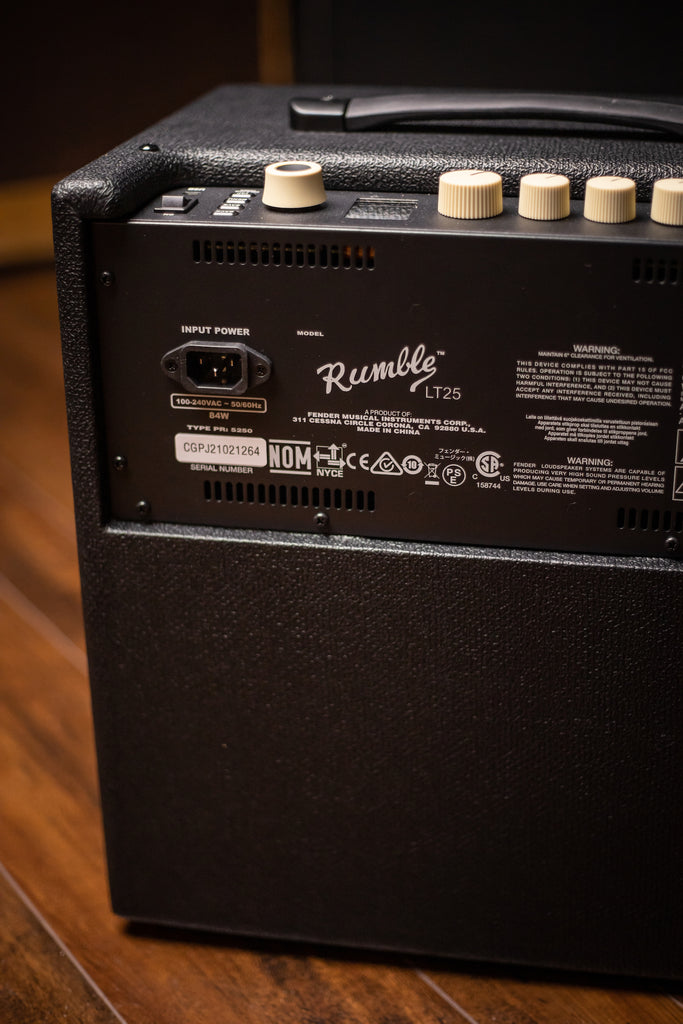 Fender Rumble LT25 Bass Combo Amp