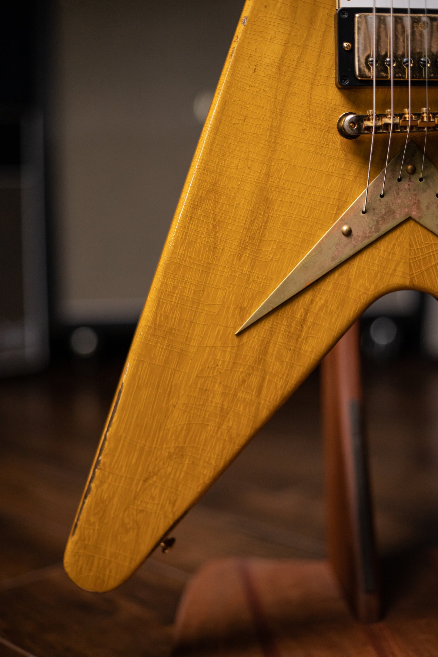 2021 Gibson Custom Shop 58 Korina Flying V Brazilian Rosewood Fingerboard Murphy Lab Light Aged GH Electric Guitar - Natural 81027