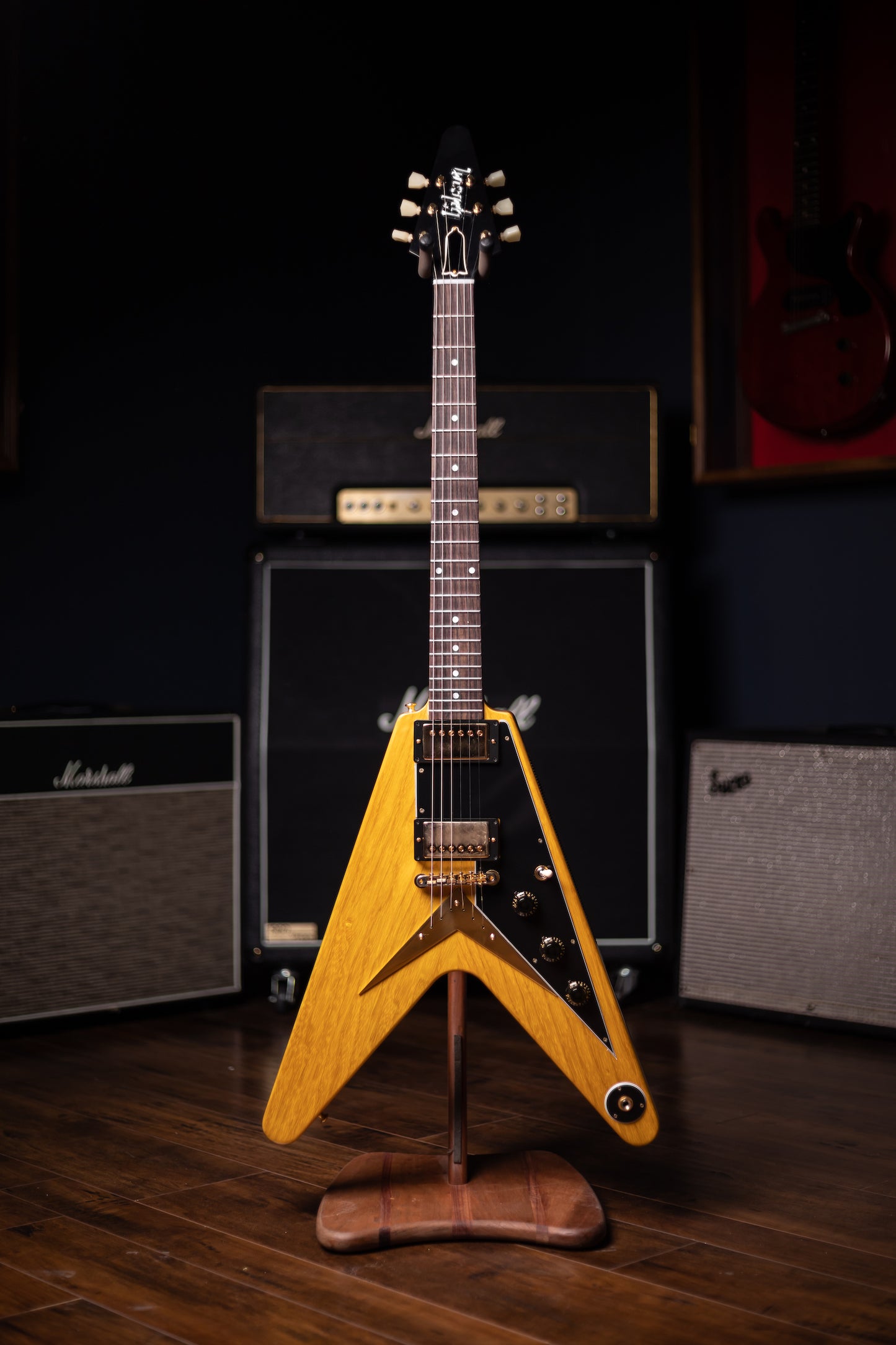 Gibson Custom Shop Korina Flying V Black Pickguard Electric Guitar - Natural