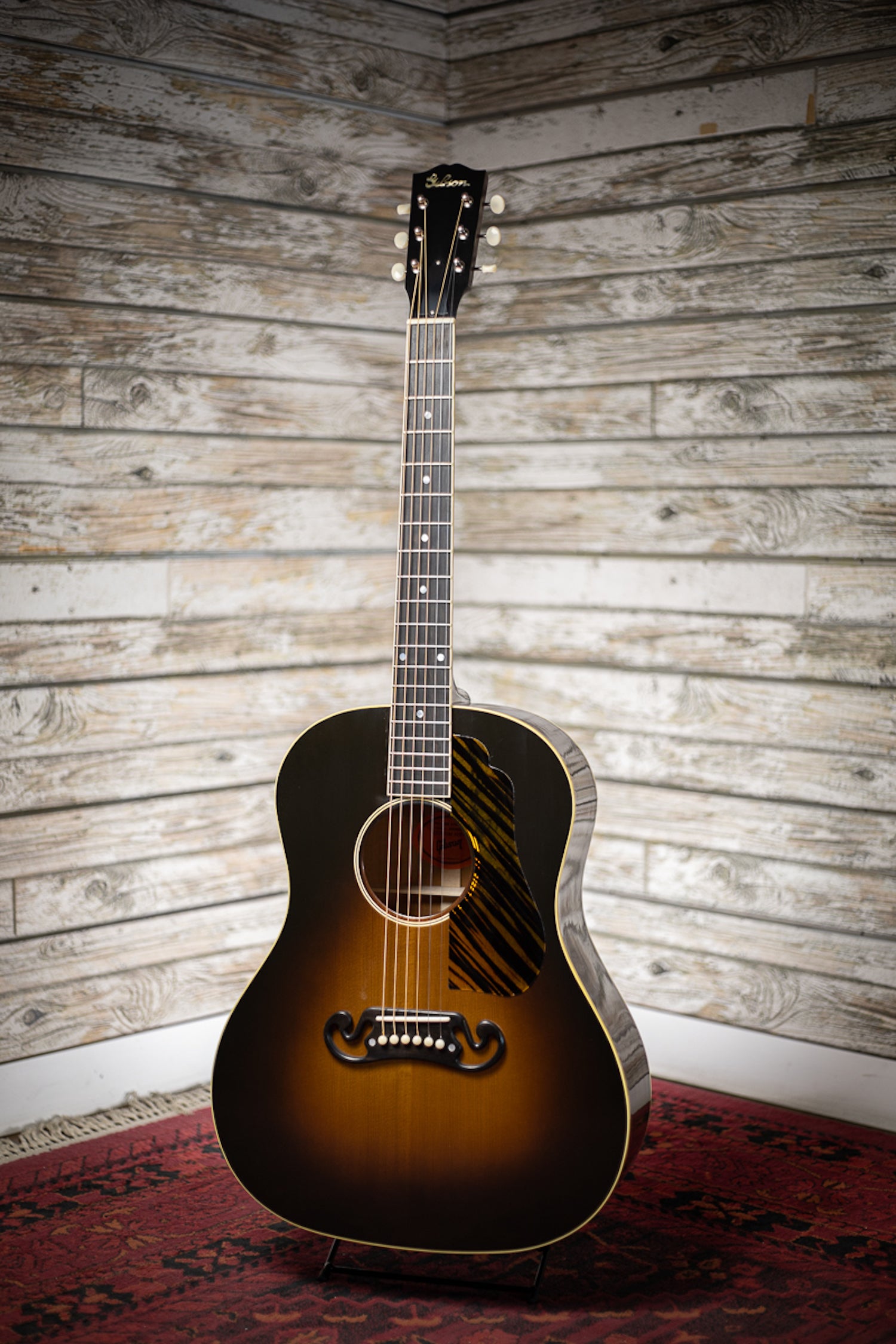 Vintage　Faded　Grace　Gibson　Acoustic　Walt　1939　–　Sunburst　J-55　Guitar　Vintage