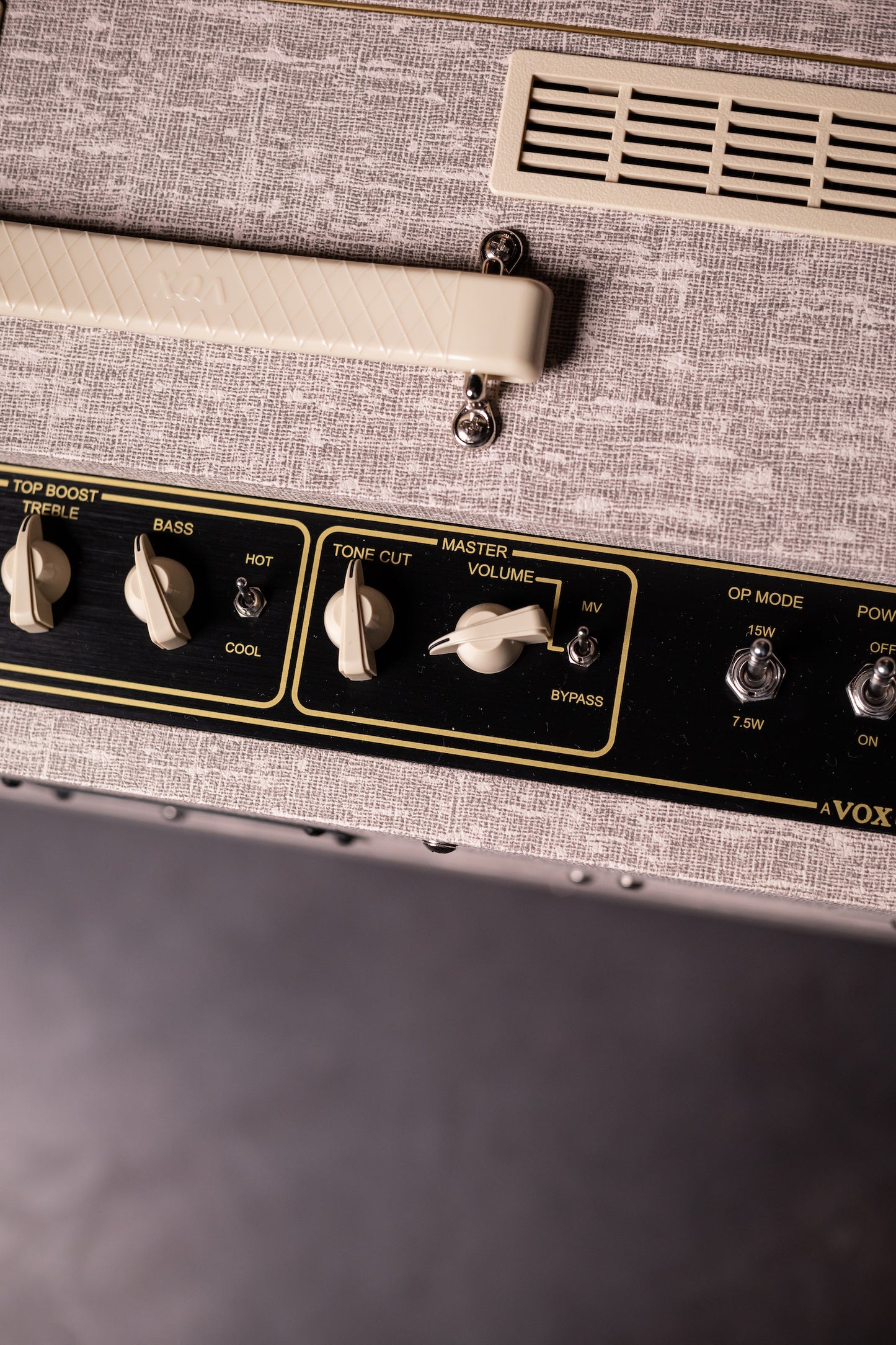 Vox AC15HW1X 1x12" 15-watt Handwired Tube Combo Amp with Alnico Blue Speaker