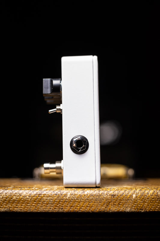 JHS 3 Series Distortion Pedal