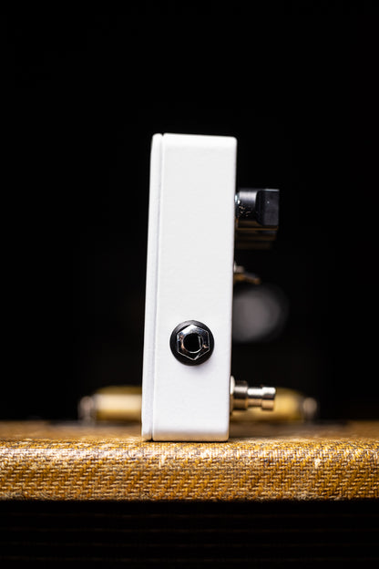 JHS 3 Series Distortion Pedal