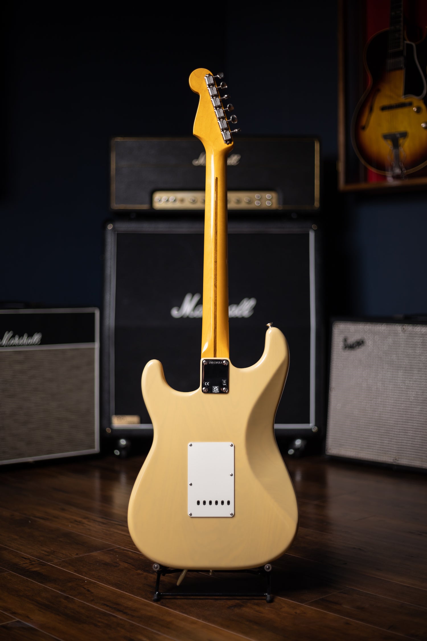 Fender American Vintage II 1957 Stratocaster® Electric Guitar - Vintage Blonde
