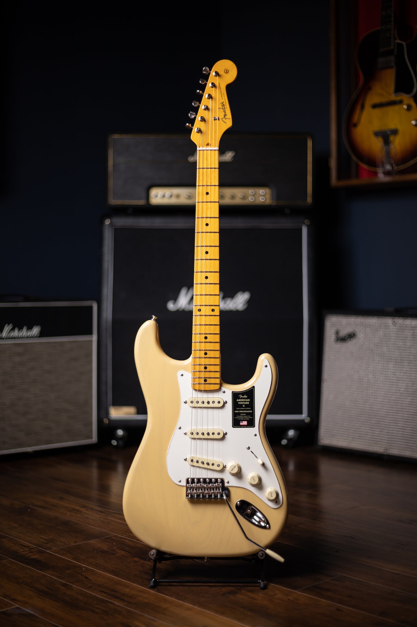 Fender American Vintage II 1957 Stratocaster® Electric Guitar - Vintage Blonde