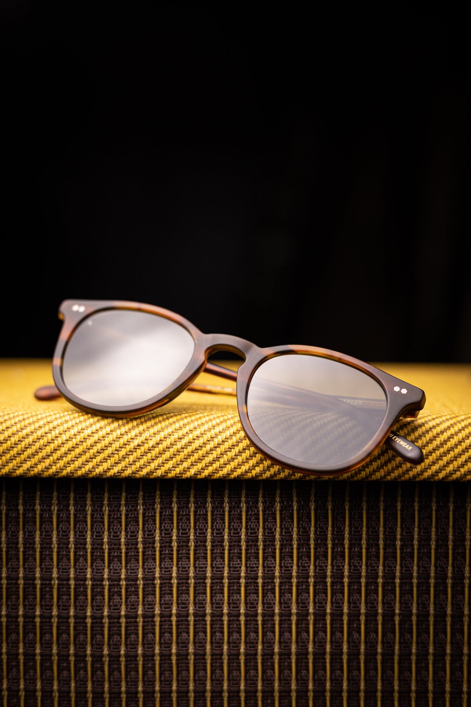 Johann Wolff | Kepler Sunglasses - Miami Eyewear Matte Army