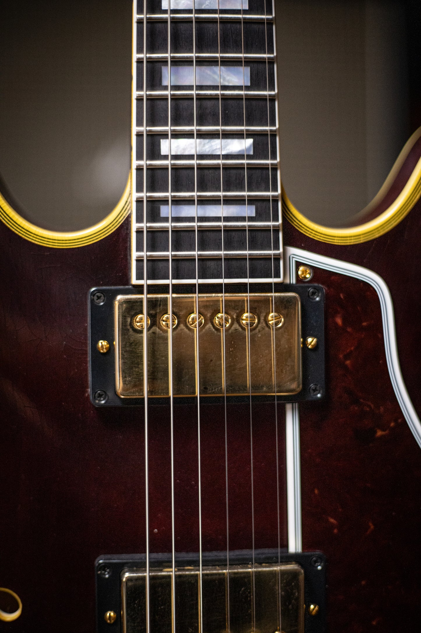 Gibson Custom Shop Chuck Berry '78 ES-335 Replica with Maestro Electric Guitar - Wine Red
