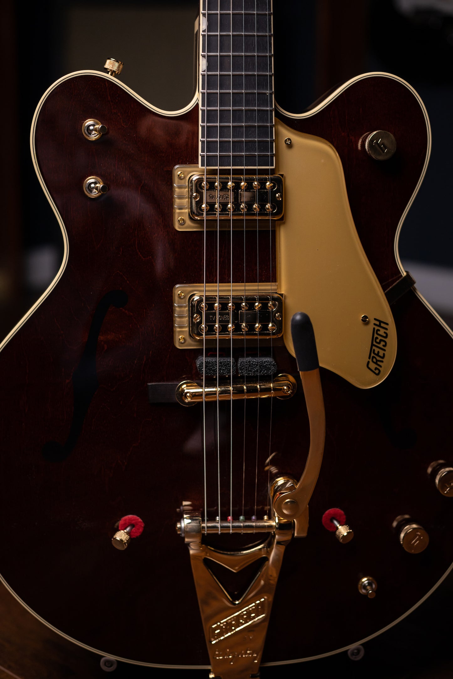 Gretsch G6122T-62GE Vintage Select Country Gentleman Electric Guitar - Walnut Stain with Bigsby