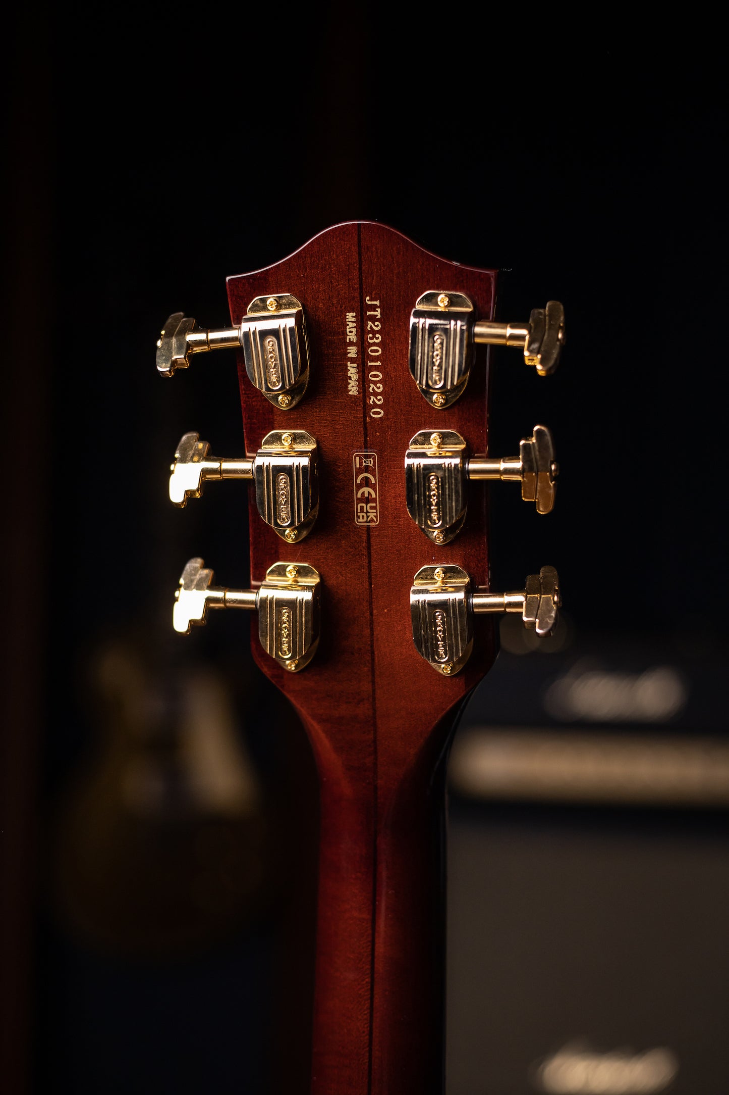 Gretsch G6122T-62GE Vintage Select Country Gentleman Electric Guitar - Walnut Stain with Bigsby